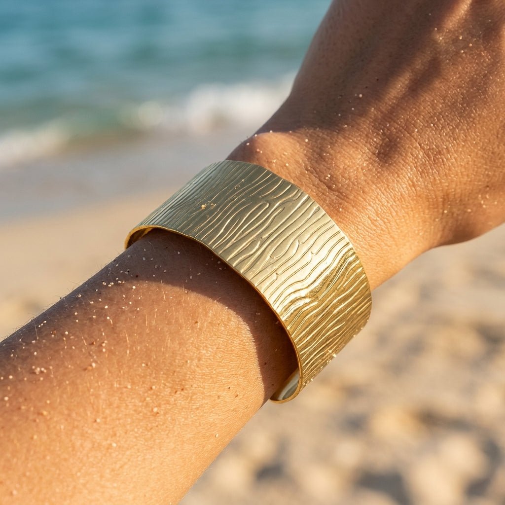 Brina Indented Ribbed Statement Cuff Bracelet - Semprie