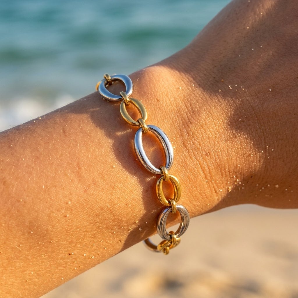 Mira Bold Geometric Loop Bracelet