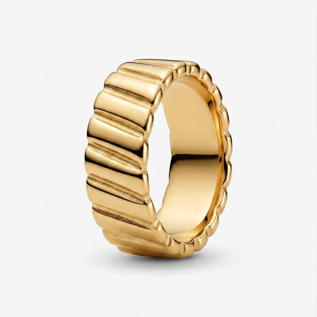 Wide Fluted Accordion Texture Band Ring - Semprie